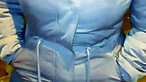 Madura venezolana, are you teasing on the street?