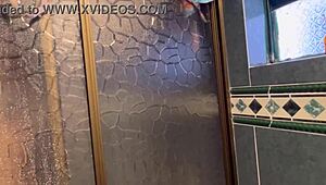 Kompilacja lesbijskich zboczonych numerów w wannie