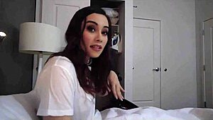 Step brother and sister share bed for naughty fun 😏