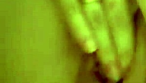 Gozando dentro do cu rosinha da minha vizinha ela ficou com a bucetinha babando - pov