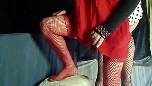 Does bisexual friend enjoy strapon fuck by sexy Latina brunette