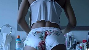 i got a quick blowjob and cum in mouth before mass