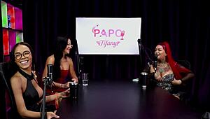 Renata Gomes Conta Preferências Safadas em Entrevista com Roupa Vermelha Transparente