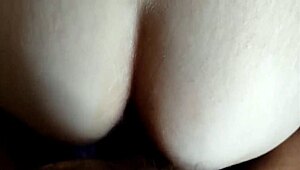 Milf Endures Long Anal Session