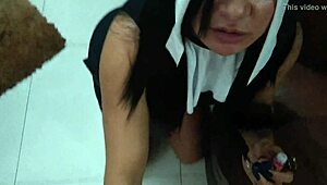 Paródia Freira Bianca Confessa Seus Pecados No Microfone Do Padre Fava De Mel Tudo Isso Porque Nasceu Num Convento Veja Completo Em Xv Red