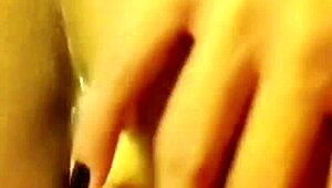 Garota Gostosa Monta Pau Até Destruí-Lo