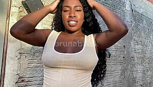 puta safada gozando esguichando joi