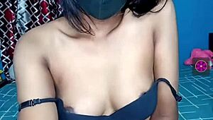 Watch this indian girl in live sex action