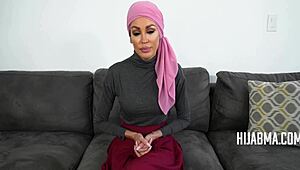 Tommy Wood Seduces Hijab MILF Therapist in Blowjob Session