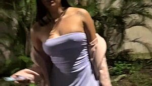 Young Asian girl, fucking the app driver without condom?