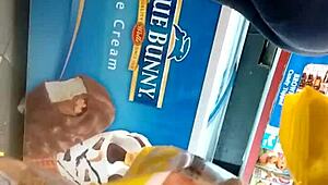 hey, vid from 20160325, hidden leggings ass in retro candid style! 📹