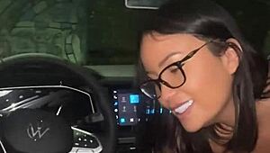 Young Asian girl, fucking the app driver without condom?