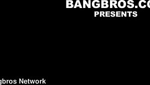 Stepmom Shows How To Do Threesomes With Cumshot Facial!