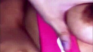 La Madre De Su Amiga Era Una Mujer Voluptuosa Que Siempre Vest�a Ropa Ajustada Y Provocativa Lo Que Lo Pon�a Muy Nervioso