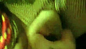 teen amateur fucks huge fat ass with fisting plug