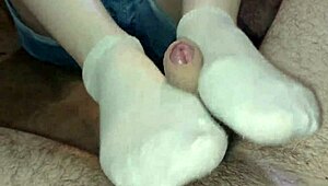 socksjob fills sock with cum 😜