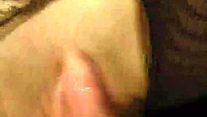 teen amateur fucks huge fat ass with fisting plug