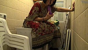 the horny stepmom casually tells her stepson to lick her pussy in the kitchen