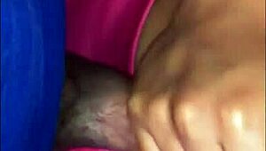 La Madre De Su Amiga Era Una Mujer Voluptuosa Que Siempre Vest�a Ropa Ajustada Y Provocativa Lo Que Lo Pon�a Muy Nervioso