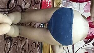 Indyjski kumpel rżnie żonę sam w domu po hindi