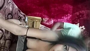 Indyjski kumpel rżnie żonę sam w domu po hindi