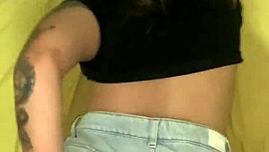 Amateur Girl With Big Ass Fucked Without Removing Shorts!