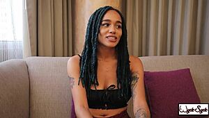 Agile King Noir Binds In Intriguing Display