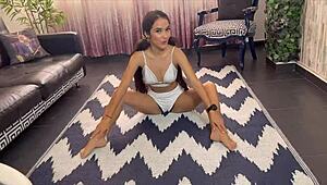 Horny Yoga Session With Masturbation Included - Linzilyn