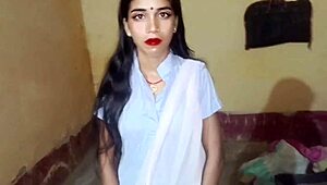 First time virgin indian girlfriend outdoor hindi sex adventure