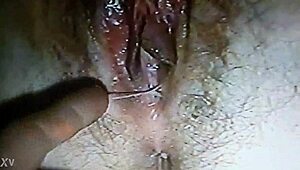 This soaking wet pussy is so horny and wet, amateurs love it! 😏