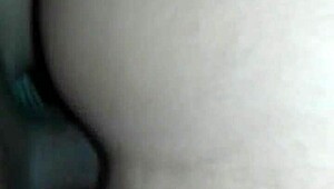 milf's first anal experience with moaning and creampie