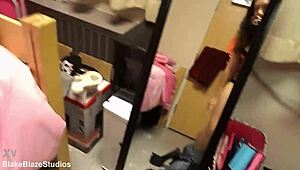 Carmen Valentina And Kitty Amateur Latina Strip On Webcam