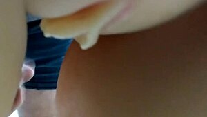 Le Froto Mi Pequeña Verga Sobre Su Coño Antes De Follarmela Bien Rico