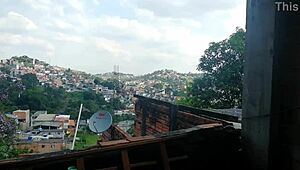 She gives a blowjob in the backyard