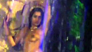 Indian Lady Tries the Most Powerful Ritual Fun Session