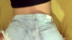 Amateur Girl With Big Ass Fucked Without Removing Shorts!