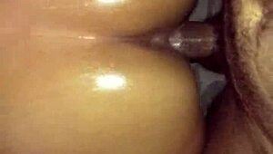 Nalgas Aceitosas De Prostituta