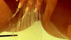 Brazilian Beauty Performs Twerking In Bathtub And Bedroom Show