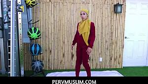 Fitness Trainer Fucks Exotic Arabic Client