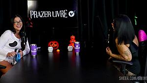 Compilados Da Marcely Mello No Swing Cast Com Tifany Rocha - Parte 2 Watch On Sheer Red