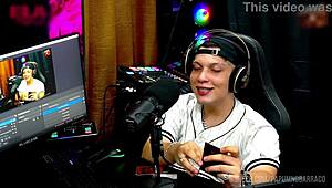 Bi Mejia Exposes Breasts for Ruan to Squeeze, Gets Wet and Moaning in Shack