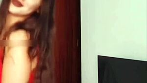 Morena with big natural tits will make you cum from pleasure