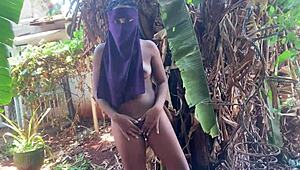 novinha linda �rabe me deu a buceta no bananal