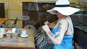 lo vi en un bar sentado y me lo traje a casa para darle flor de cojida