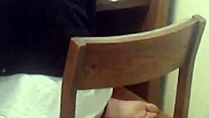 Lesbian Girls Worship Smelly Feet