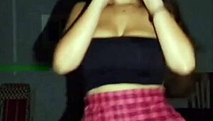 Morena with big natural tits will make you cum from pleasure