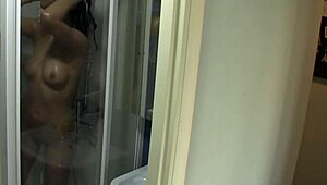 homemade nude girlfriend bathing