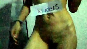 Verificación de vídeo petite 18+