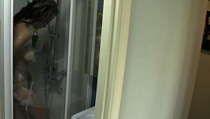 homemade nude girlfriend bathing