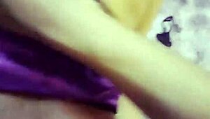 Bonita estudiante en LENCERIA gets BOLD fucked by muscular bodybuilder!